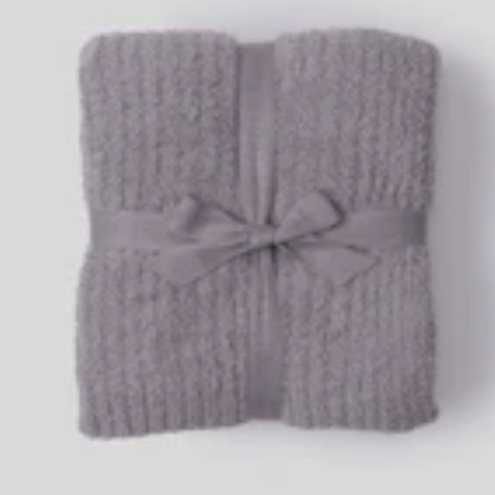NWT Barefoot Dreams CozyChic soft Ribbed Throw in Beach Rock- 54” x 72”